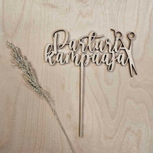 Katso kuvagalleriassa, kakkukoriste parturi-kampaaja, kakunkoriste, valmistujaiskakku