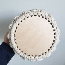 Katso kuvagalleriassa, korinpohja, virkattuun koriin pohja, virkkaustarvike, vanerinen korinpohja