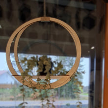 Katso kuvagalleriassa, Lyhty- ja kukka-amppeli