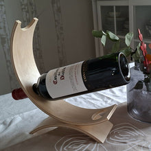Katso kuvagalleriassa, Viinipulloteline