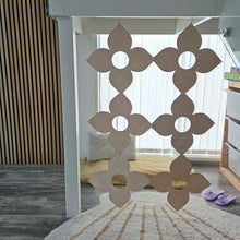 Katso kuvagalleriassa, puuverho, vaneriverho, tilanjakaja, sisustus, olohuoneen sisustus, portaikko, sisustusinspiraatio, maesema vuokkoverho