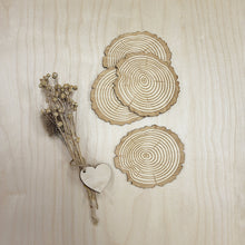 Katso kuvagalleriassa, puu lasinalunen, kaunis lasinalunen, puinen lasinalunen, kaunis kattaus, juhlat