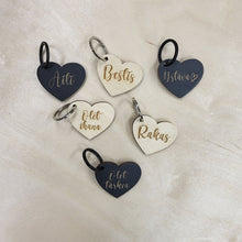 Katso kuvagalleriassa, Maesema avaimenperä on kaunis kotimainen lahja ystävälle, ystävänpäivälahja, äitienpäivälahja