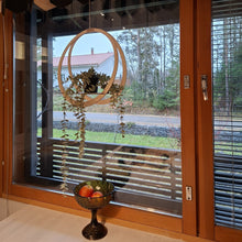 Katso kuvagalleriassa, Lyhty- ja kukka-amppeli
