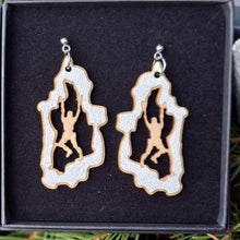 Katso kuvagalleriassa, Kiipeilijä-korut
